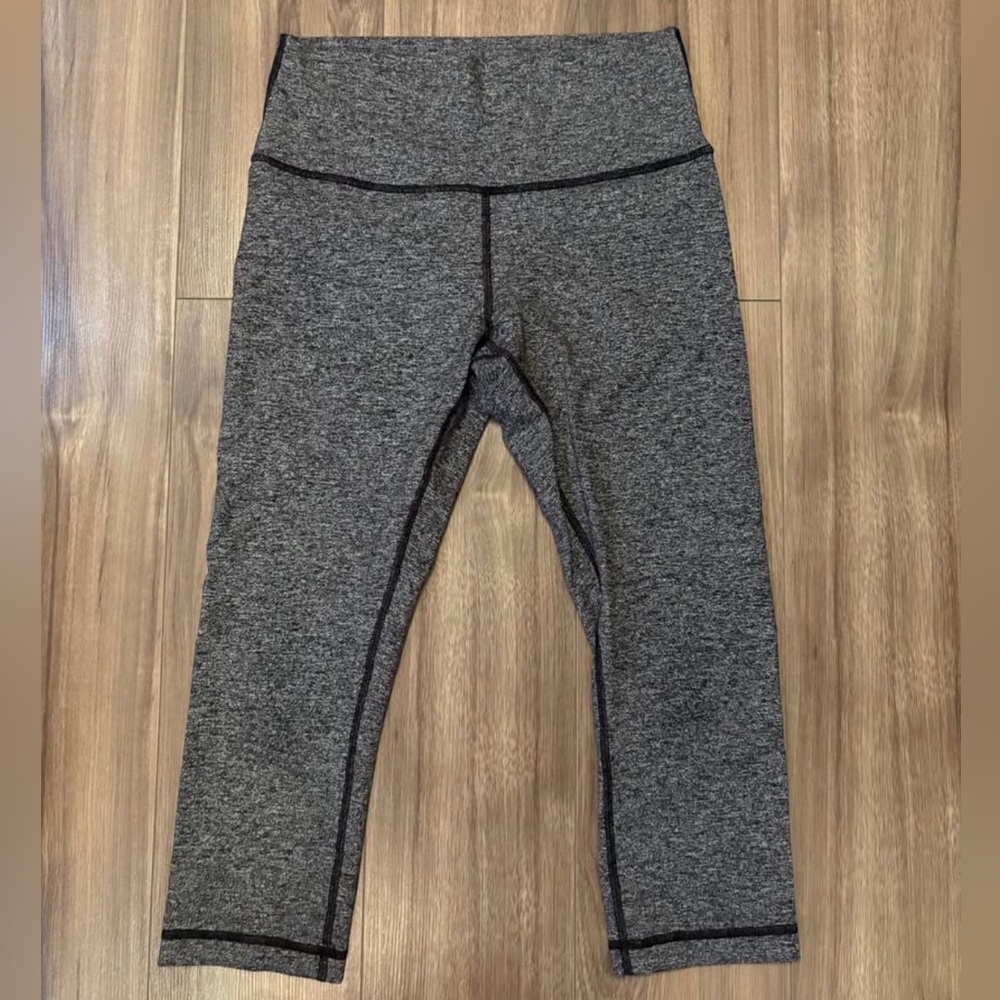Lululemon Size 8 Capris
